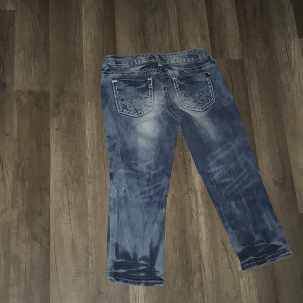 Capris - Picture 2 of 3